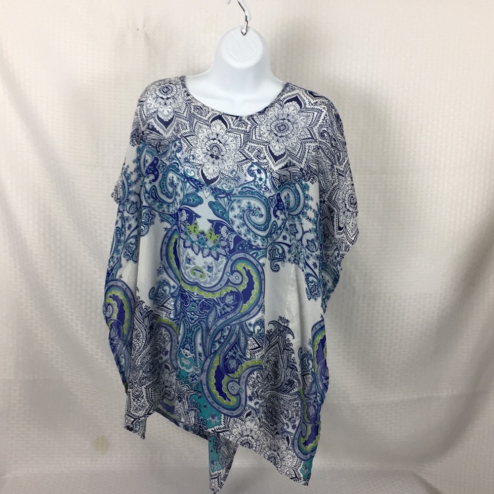 Women’s studio Y size small shirt